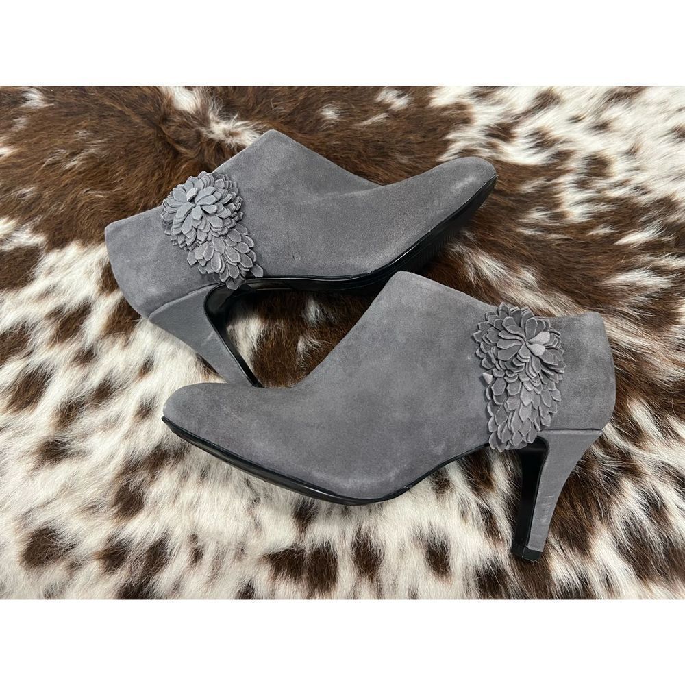 Alex Marie Gray Suede Ankle Boots/Booties Size 5.5M